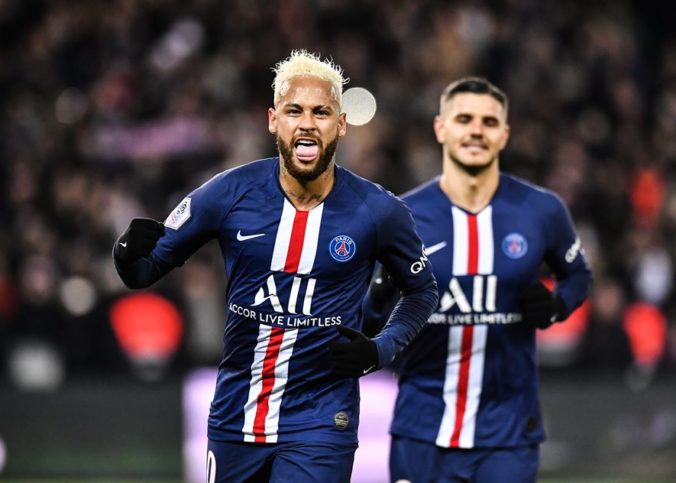 Neymar et Icardi célébrant un but du PSG lors du match aller au Parc des Princes contre AS Monaco, le dimanche 13 janvier 2019.