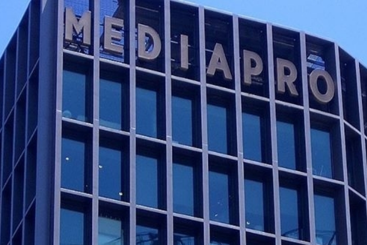 La façade du siège de Mediapro, propriétaire de la chaîne de football Téléfoot.